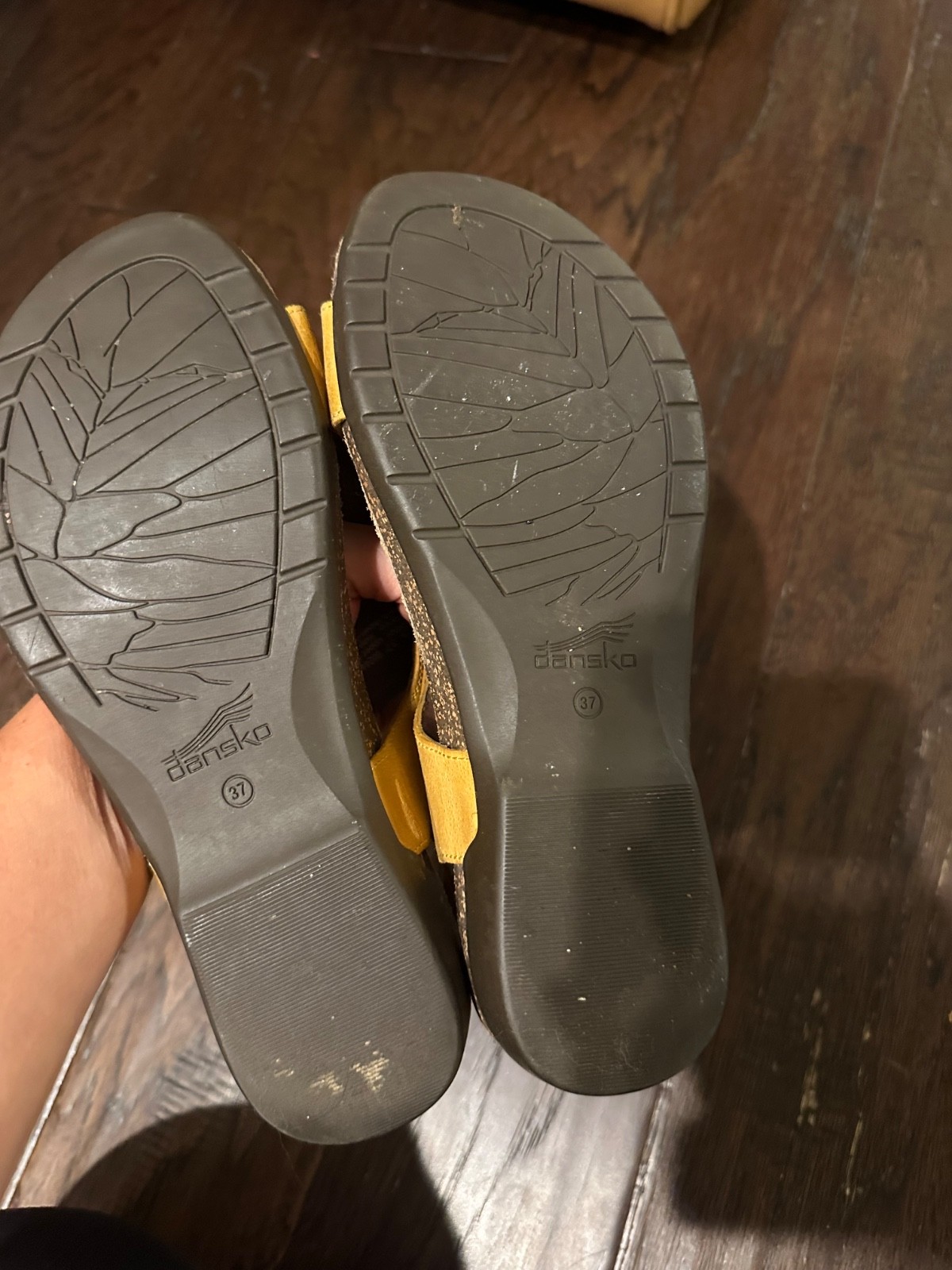 DANSKO Reece leather size 37- Lemonade