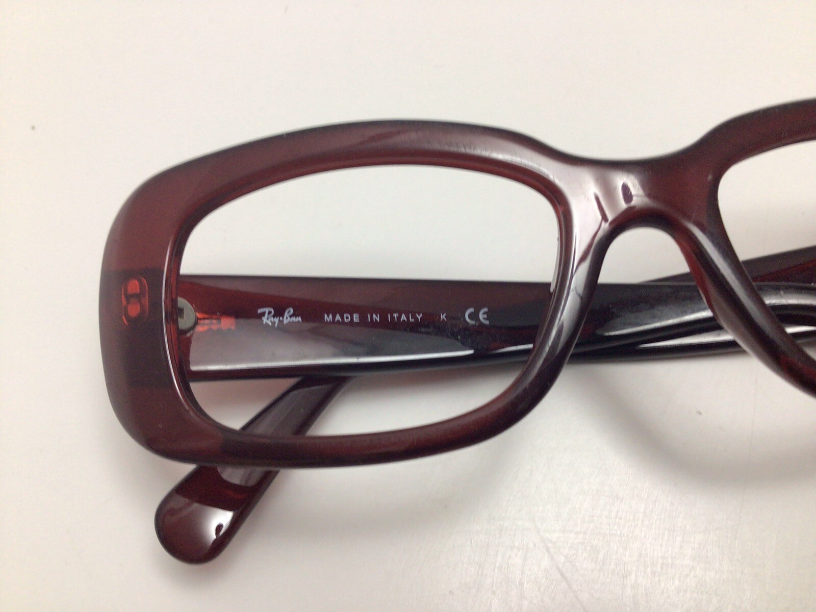 RAY BAN Ladies Sunglasses / Eye Glasses FRAME / Made In Italy￼ RB 4122