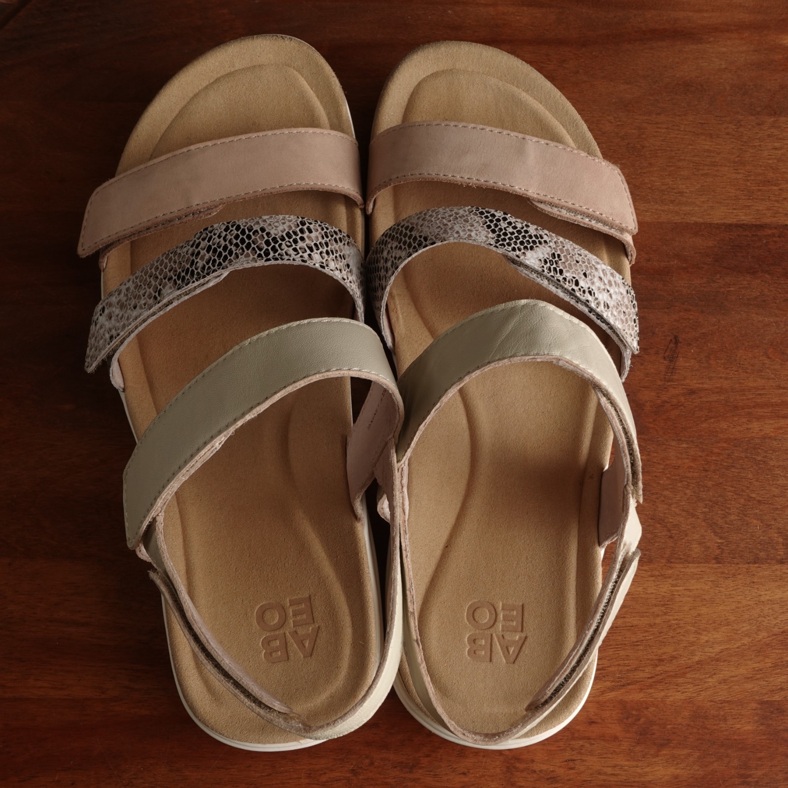 Abeo Sandals WMS SZ 8 Beige Briar Leather Comfort Coastal Walking Travel Shoes
