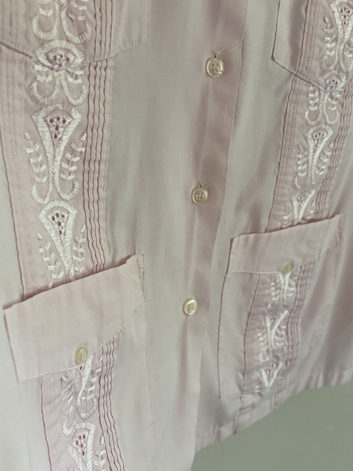 Vintage ’80s Haband! Pink Guayabera Embroidered Mexican Button-Up Shirt Size M
