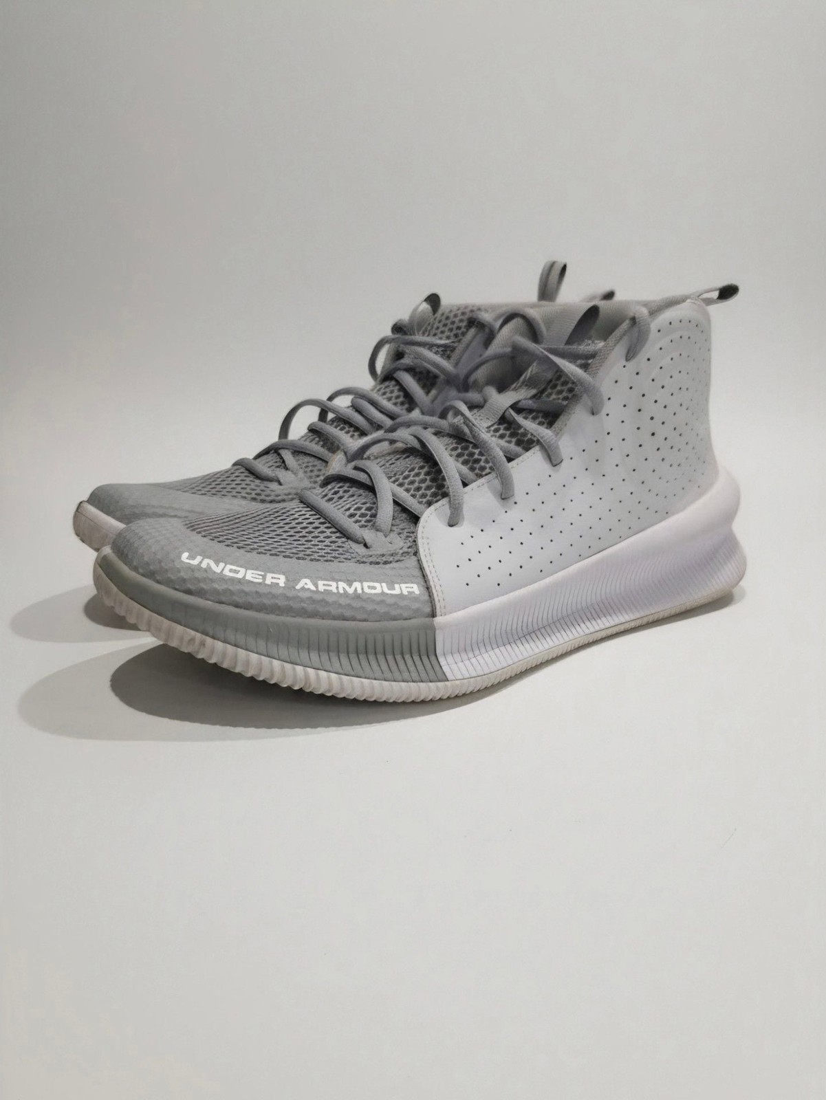 Under Armour Jet 2019 Men’s Basketball Shoes in Mod Gray/White 3022051-101