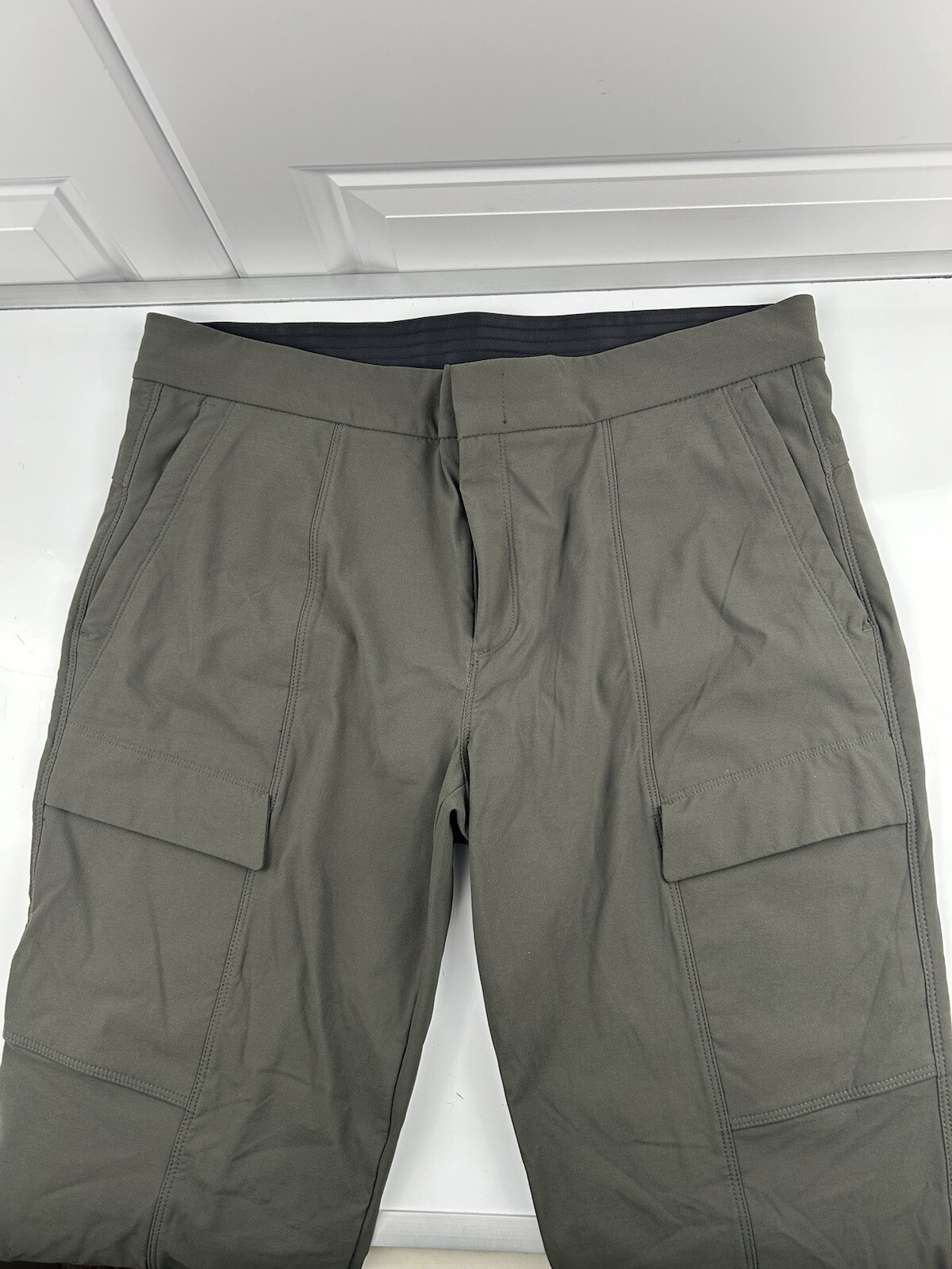 Athleta 90% Nylon 10% Spandex Straight Leg Green Pants # 870858-02 Womens 14