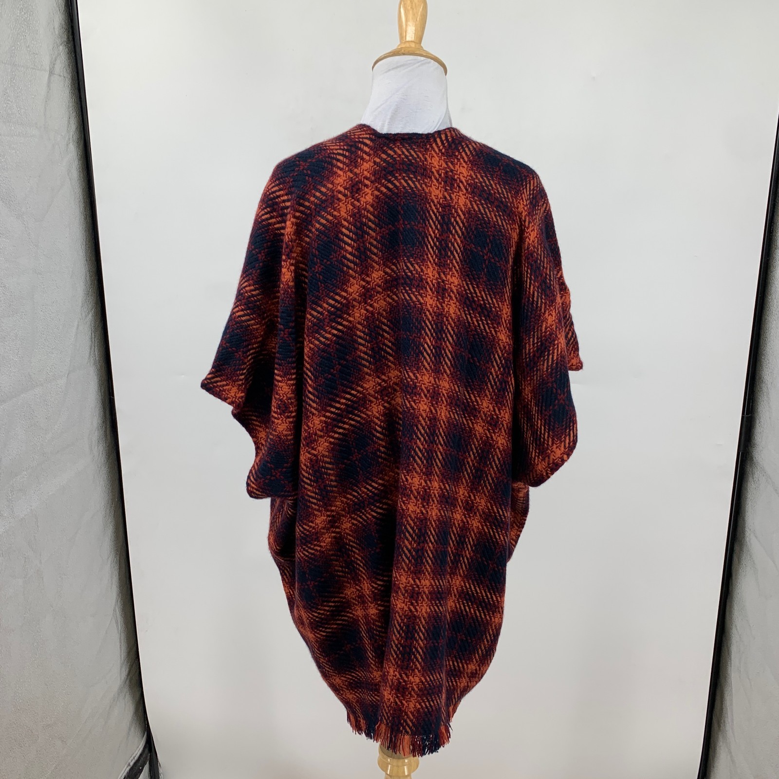 Loft Poncho Womens XS/S Multi Acrylic Plaid Fringe Hem Open Front Knit Wrap