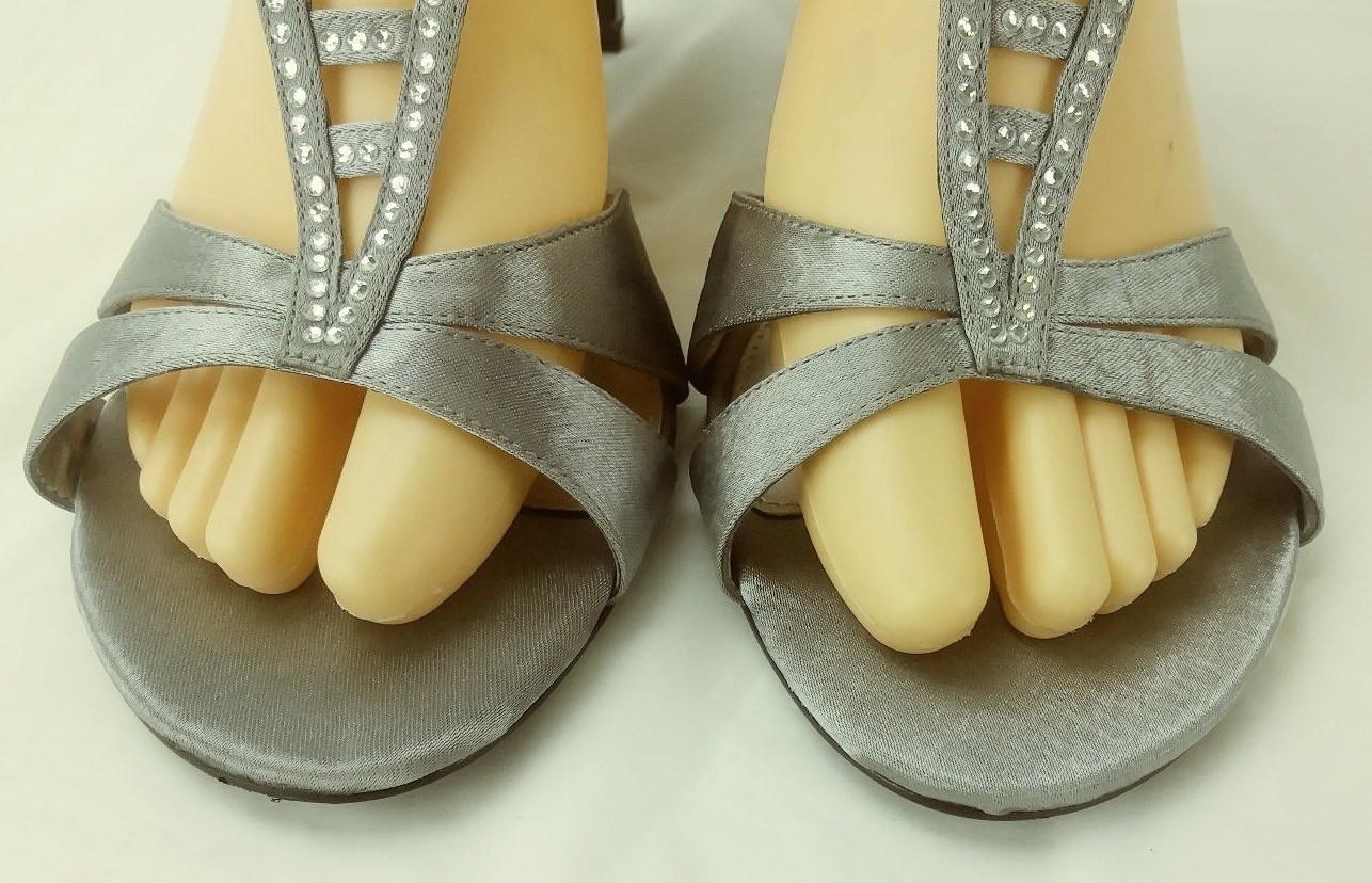 Adrianna Papell Boutique Wos Heels US 10 M silver Fabric crystal wedding 2641