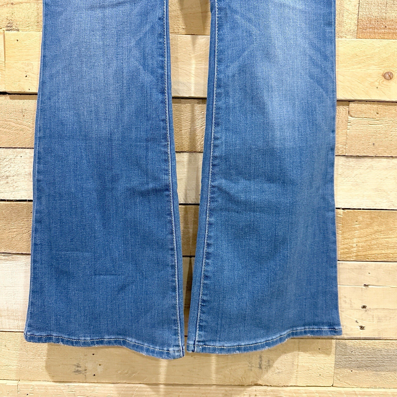 NWT Levi’s 726 Flare Jeans Women’s 33×32 Denim Bell Bottom High Rise Retro