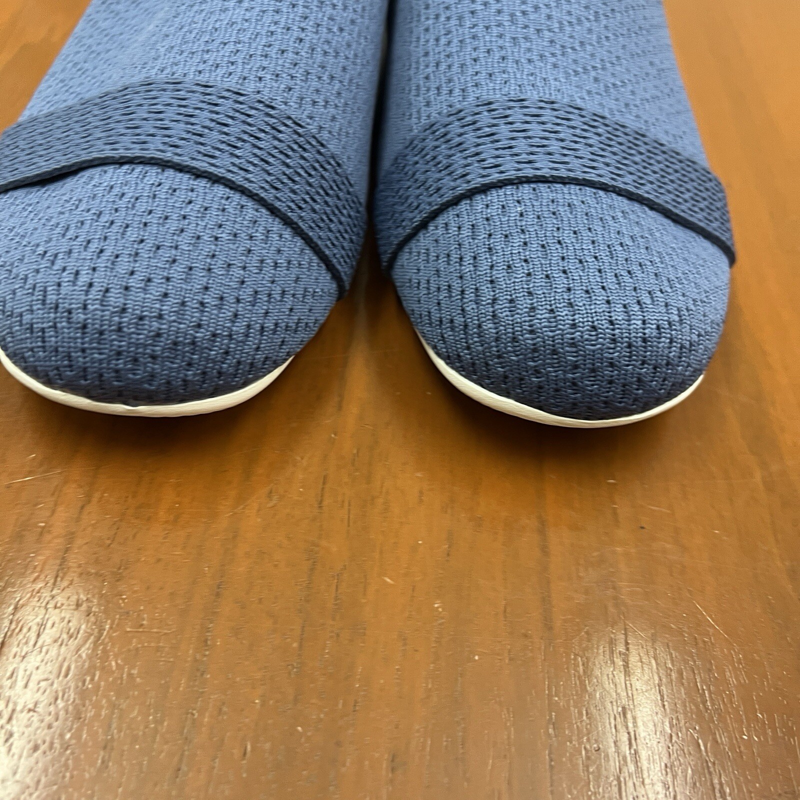 Men’s Clever Soles Blue Form Fitting Comfort Shoes Size 10 NWOT