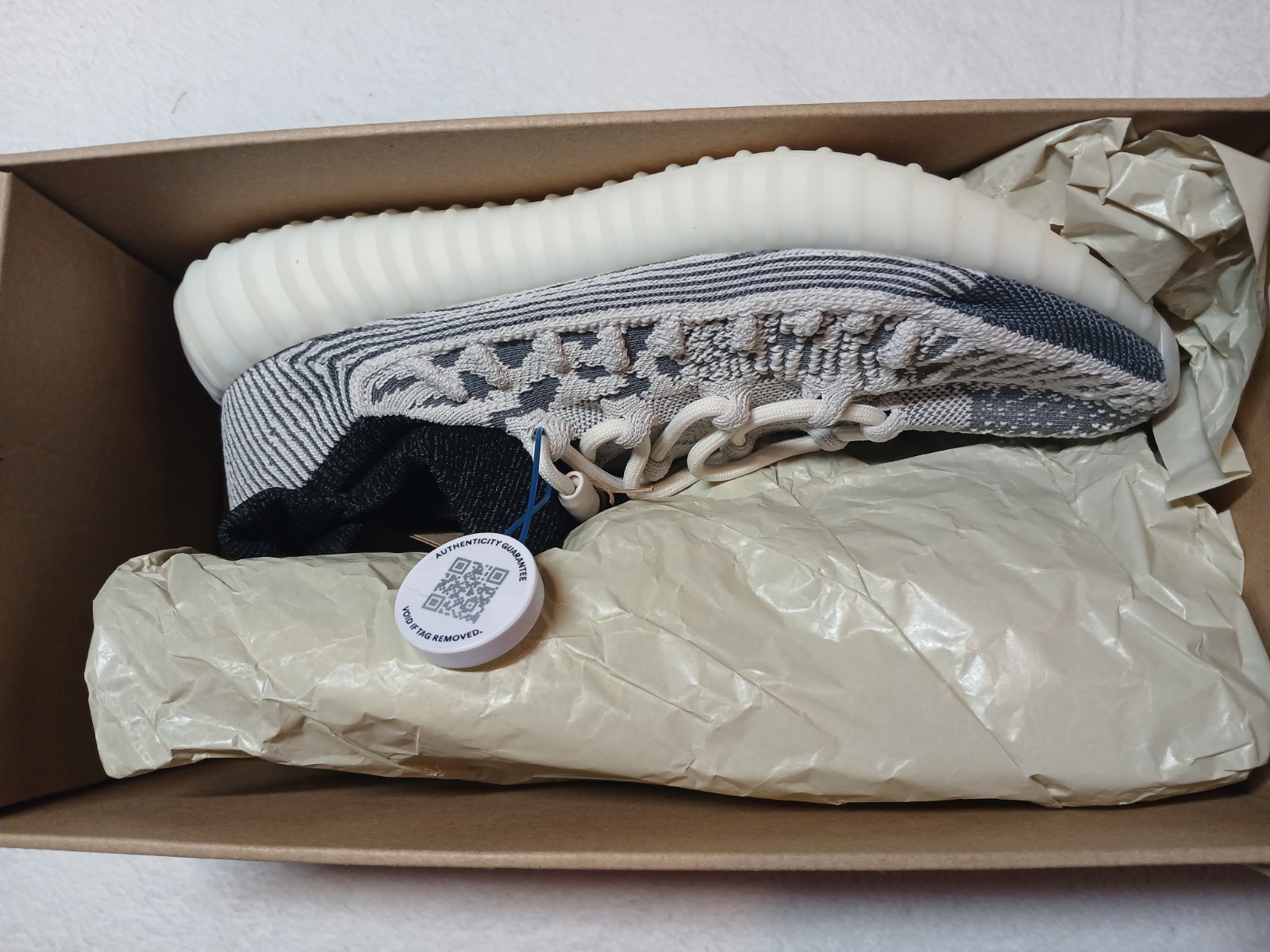 Size 8.5 – Adidas Yeezy Boost 350 V2 CMPCT Low Slate Panda IG9608
