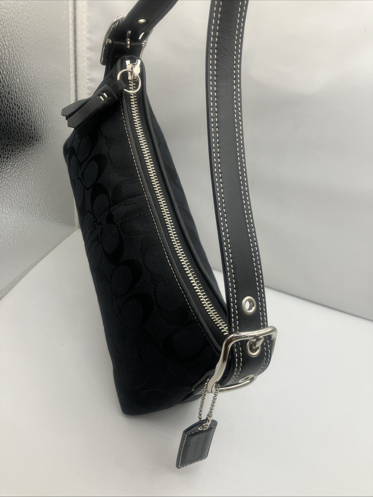 VTG Coach 8K01 Hamptons Signature Soft East West Demi Baguette Black
