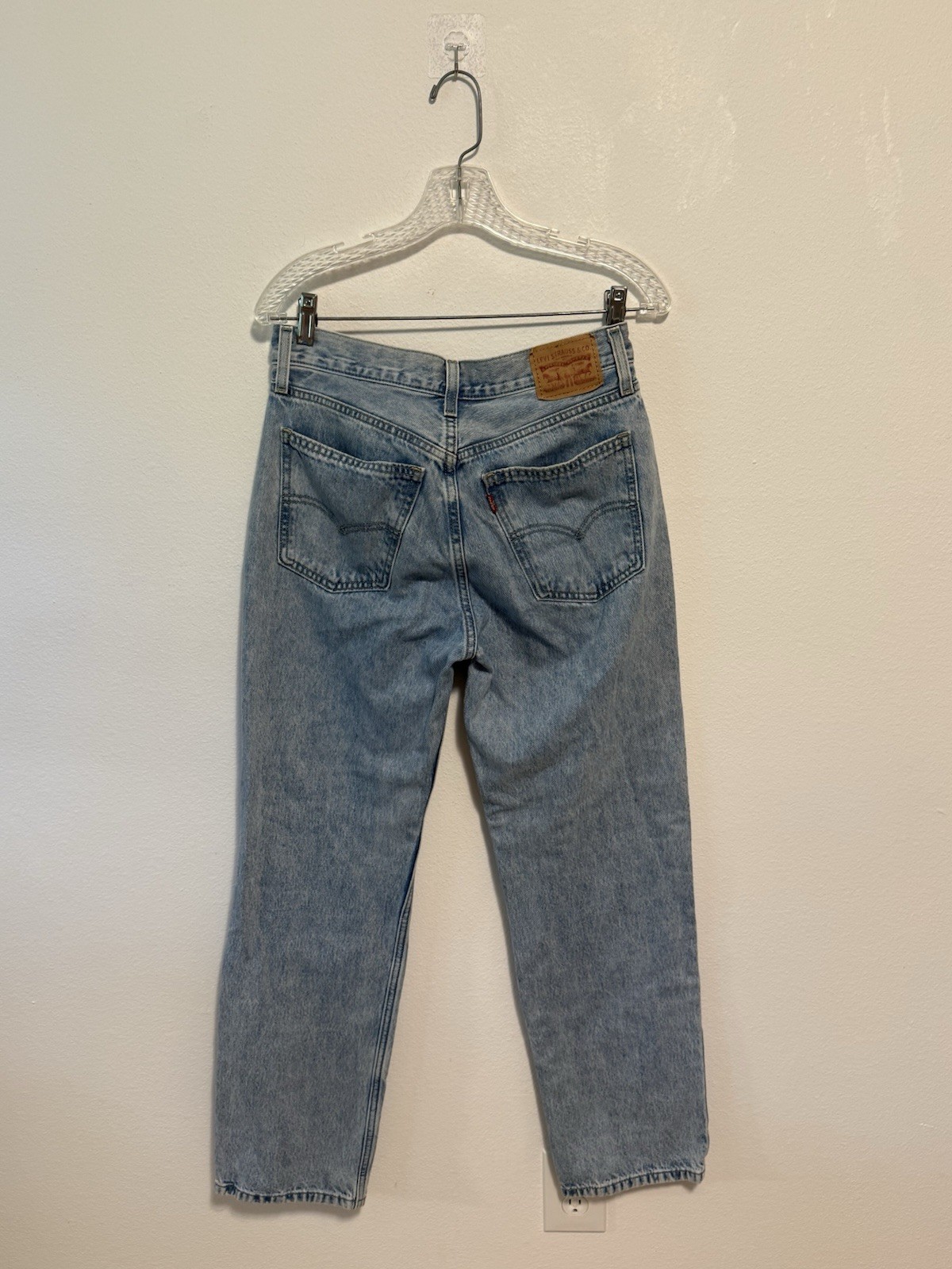 Levi’s Low Pro Straight Jeans Womens – Size 27 Light Wash Denim Blue WaterLess
