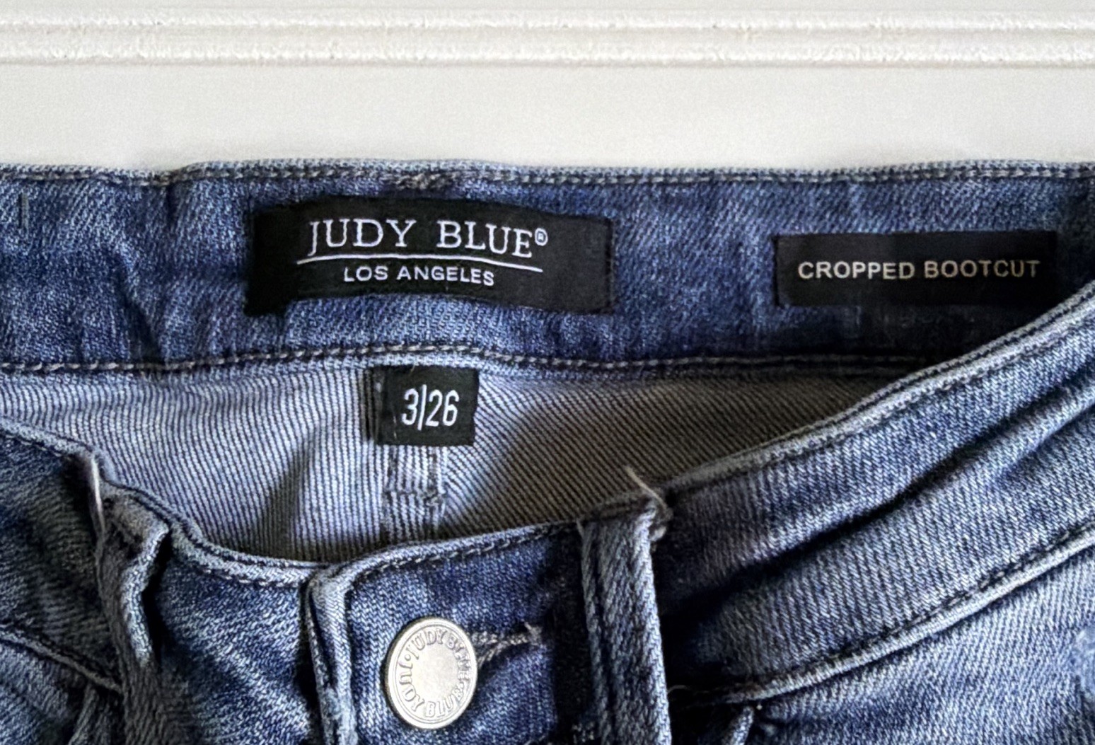 Judy Blue Cropped Bootcut Jeans Womens Size 3/26 Medium Wash Stretch Denim