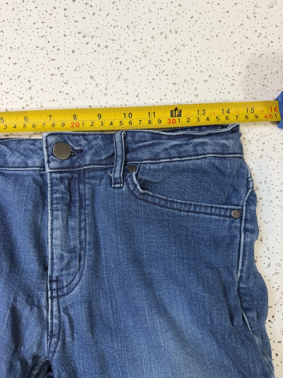 Calvin Klein Ultimate Skinny Jeans Men’s 28×32 Medium Wash Stretch Denim