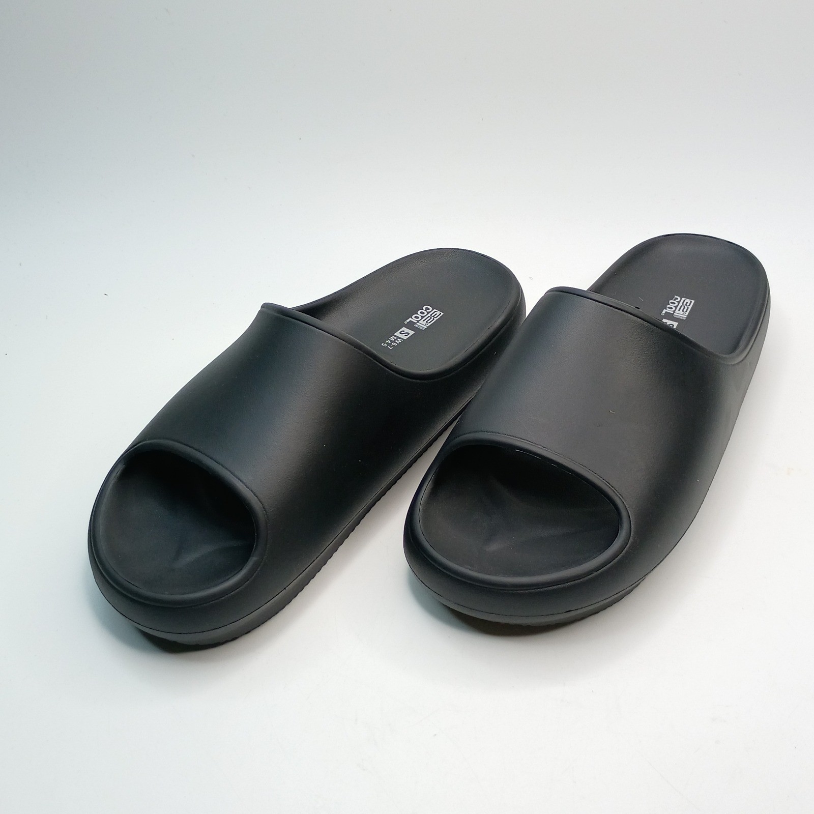 32 Degrees Cushion Slide Women Size 6-7 Black Ultra Soft EVA Foam Sandals