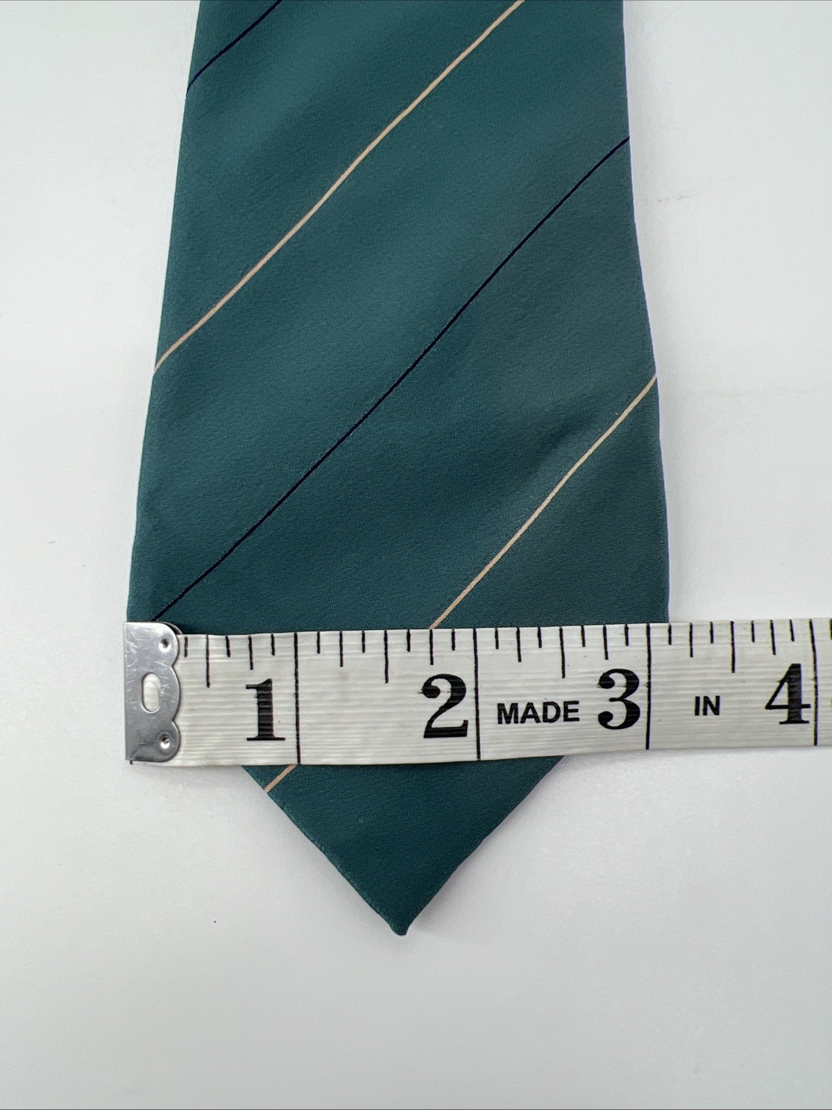 Ermenegildo Zegna 100% Silk Tie Green Striped 58.5 x 3.25″ Made In Italy