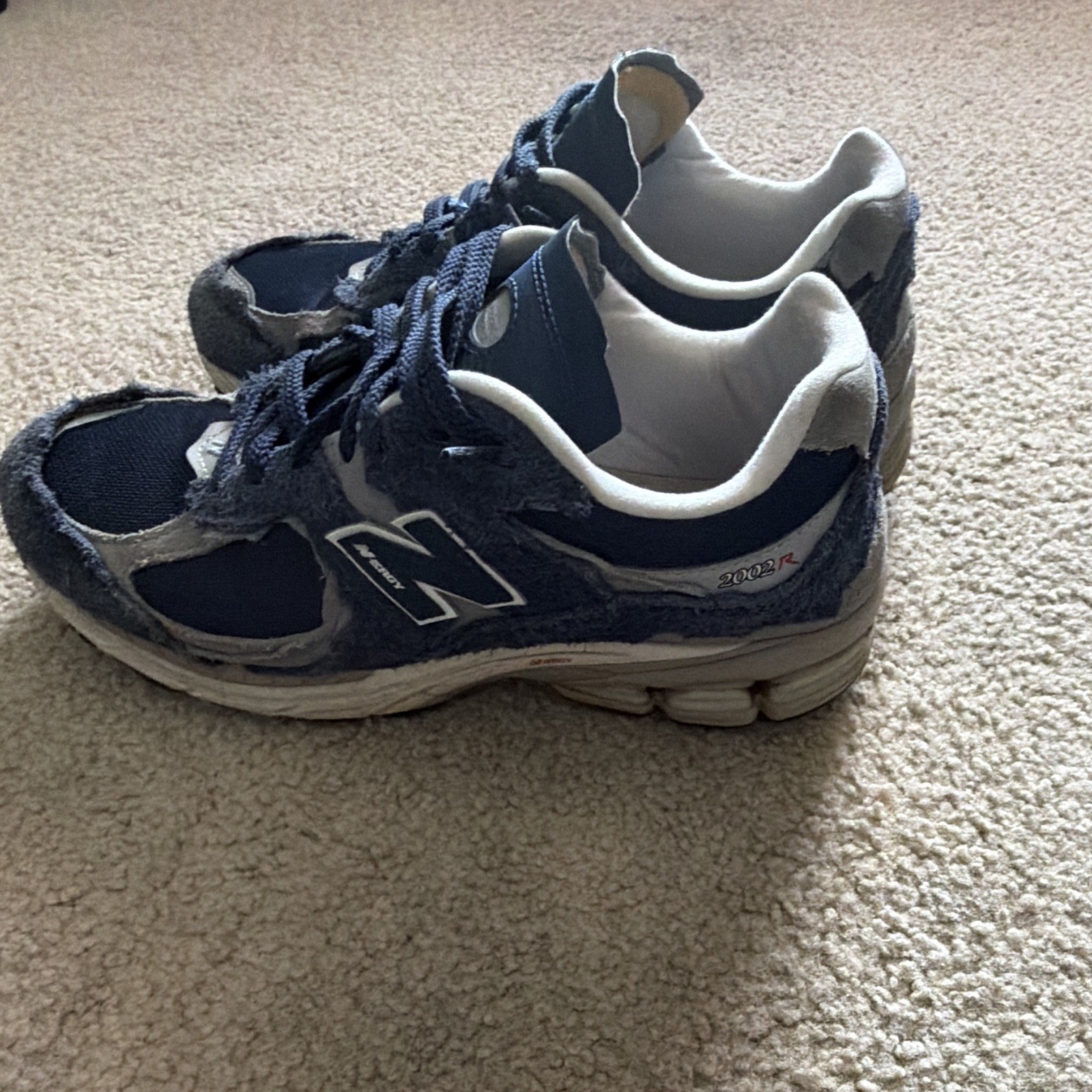 New Balance 2002R Blue/Gray/White Low Top Lace Up Sneakers Rubber Outsole