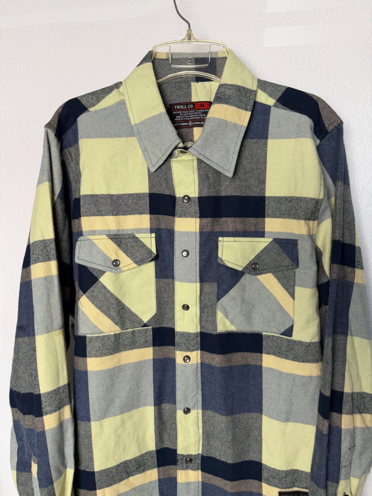 Troll Co Flannel Shirt Men’s Size Medium Blue Yellow Button Up Pearl Snap Casual