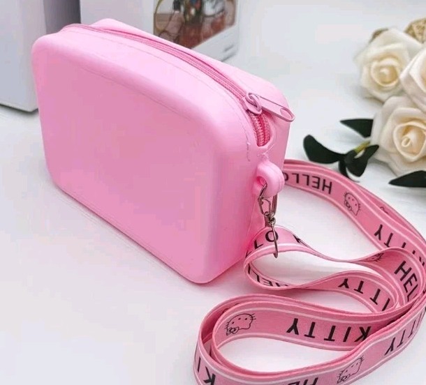 Hello Kitty Fun And Trendy Rubber Zippered Shoulder Wallet Purse, Ages 4+,NEW!