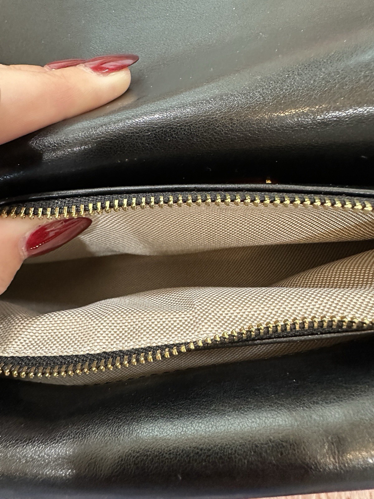Coach Black Quilted Tabby 26 w/ Gold Chain Strap EUC
