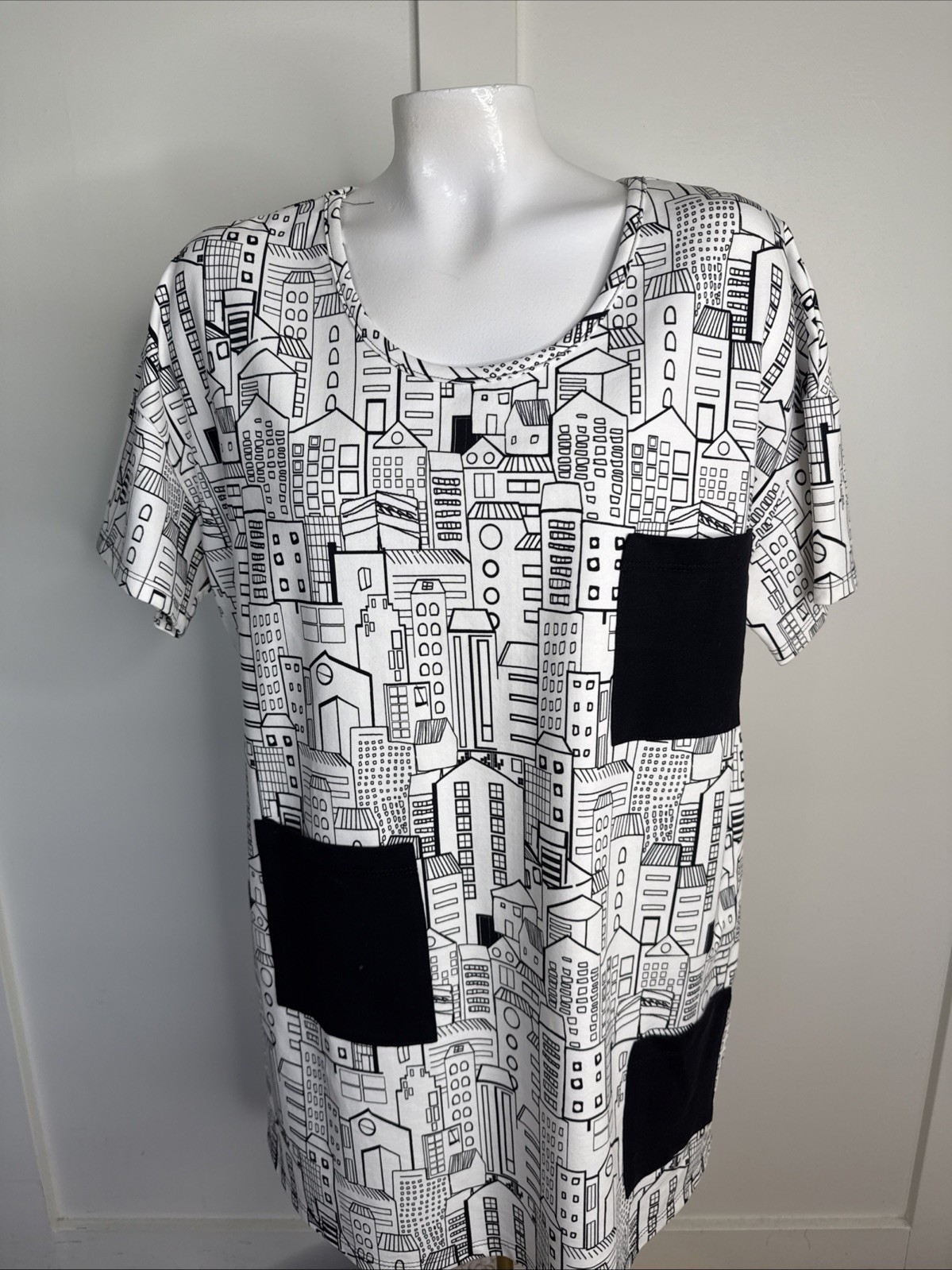 Compli K Women XL Black White House Short Sleeve Tunic Top Pocket Polyester