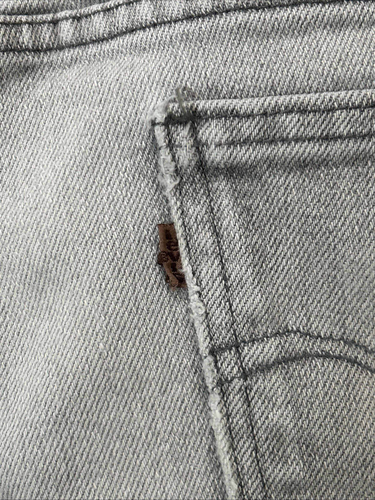 Vintage Levi’s 540 Jeans Men’s Size 36×30 Gray Flex Denim Brown Tab 90s