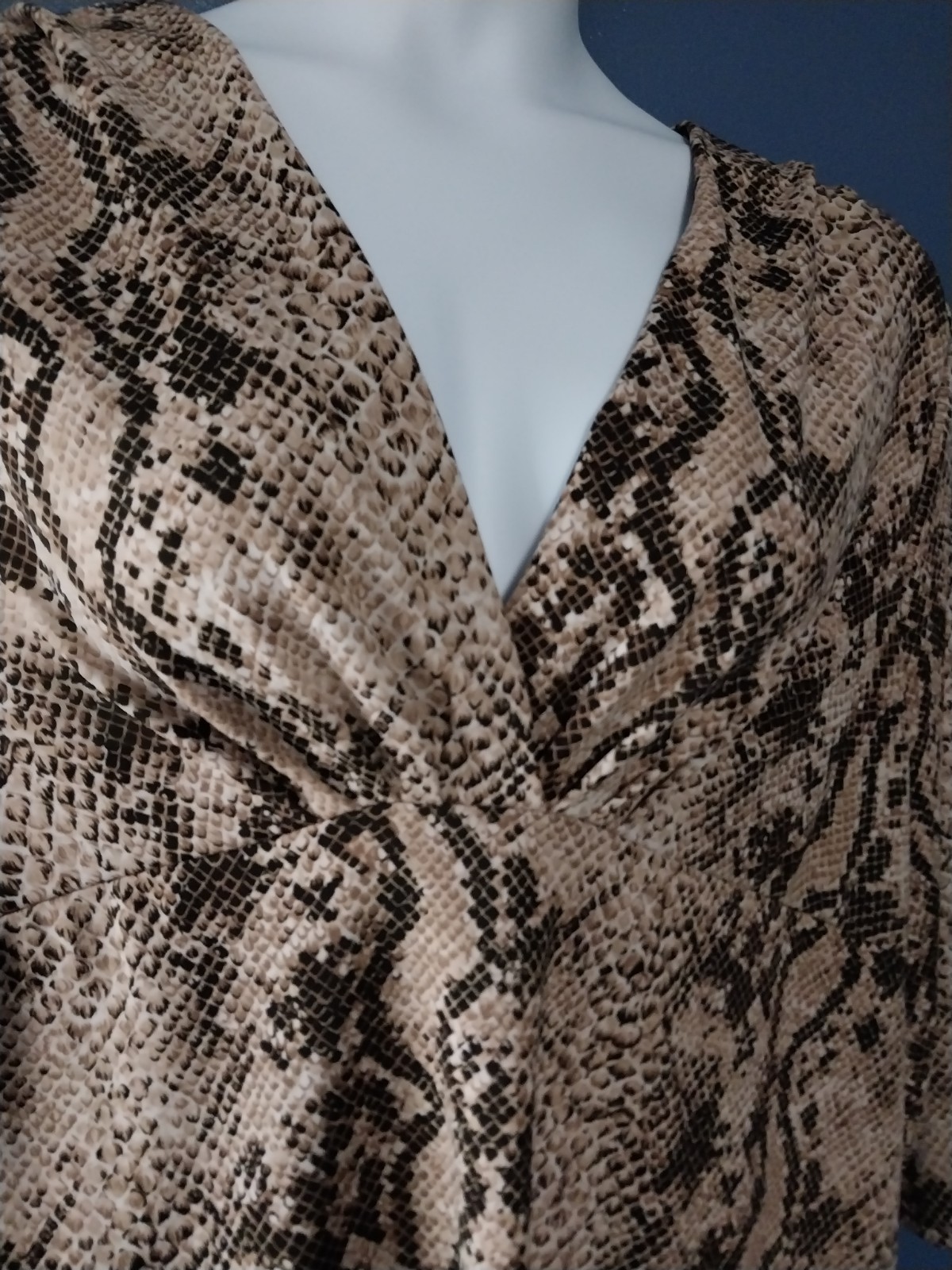 Avenue Plus Size 30 32 4X Brown Snake Print Stretch Top 3/4 Sleeves Empire Waist