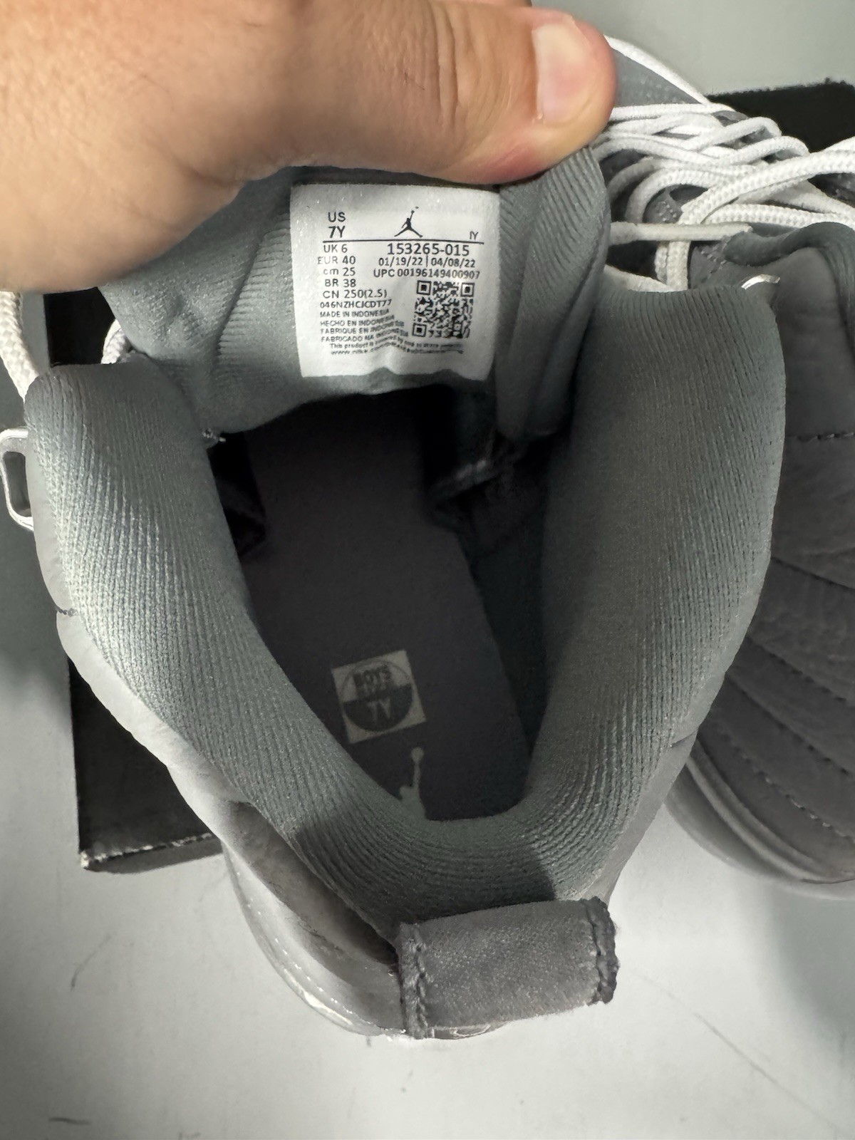 Nike Air Jordan 12 Retro (Gs) Stealth-White-Cool Grey Sz 7y [153265-015]