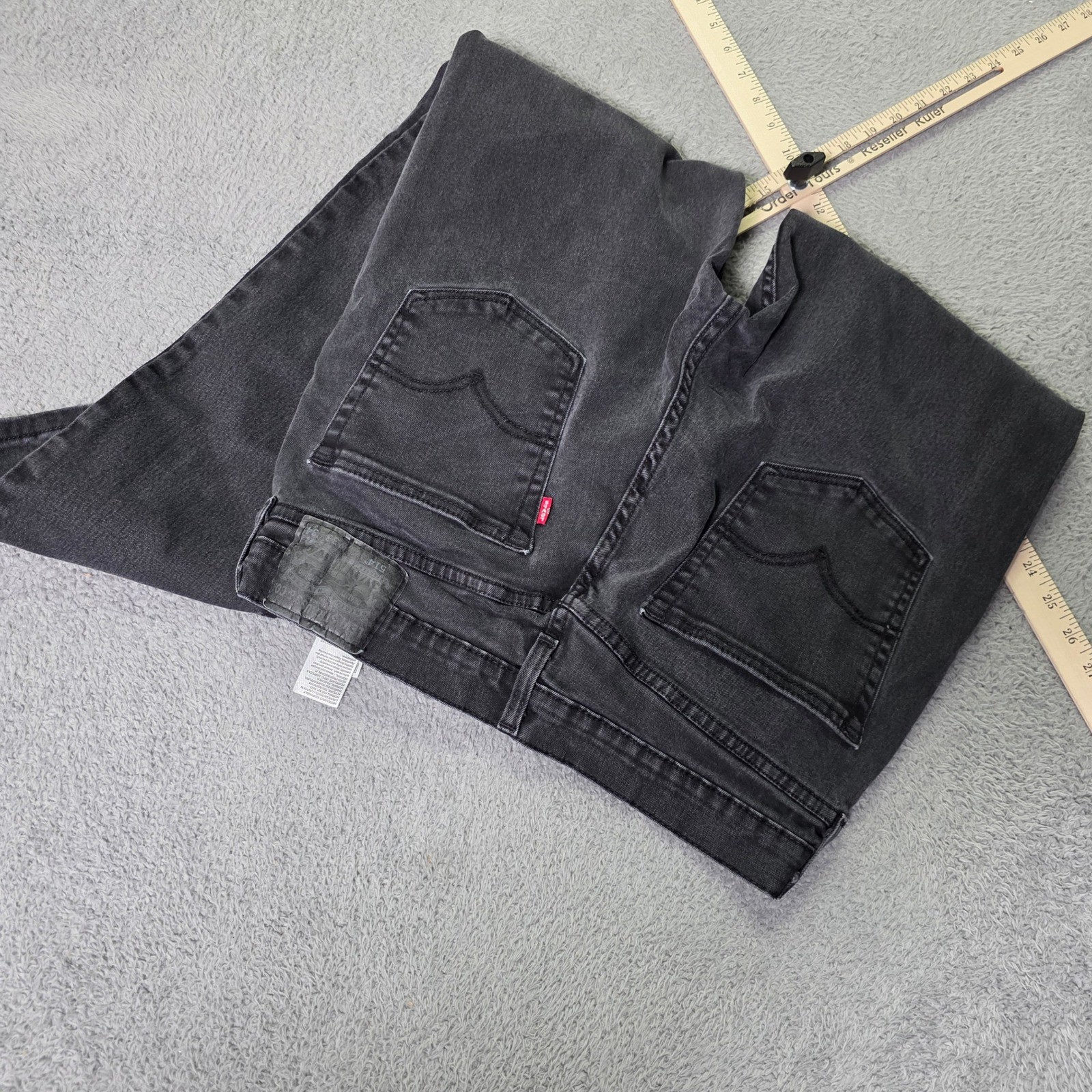Levis Mens 33×34 514 Straight Fit Jeans Black Faded Denim Waterless 0075-1174