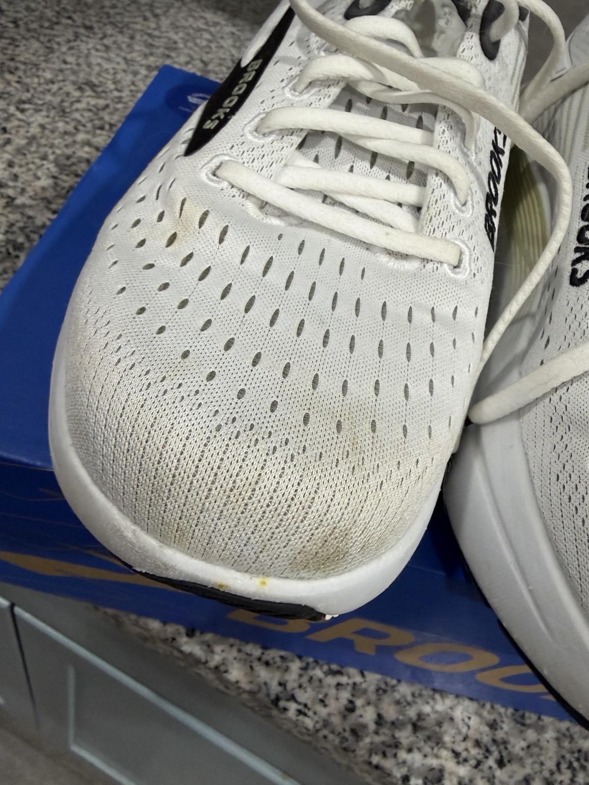 Brooks Ghost Max 3 Size 9 Men’s Neutral Great Condition