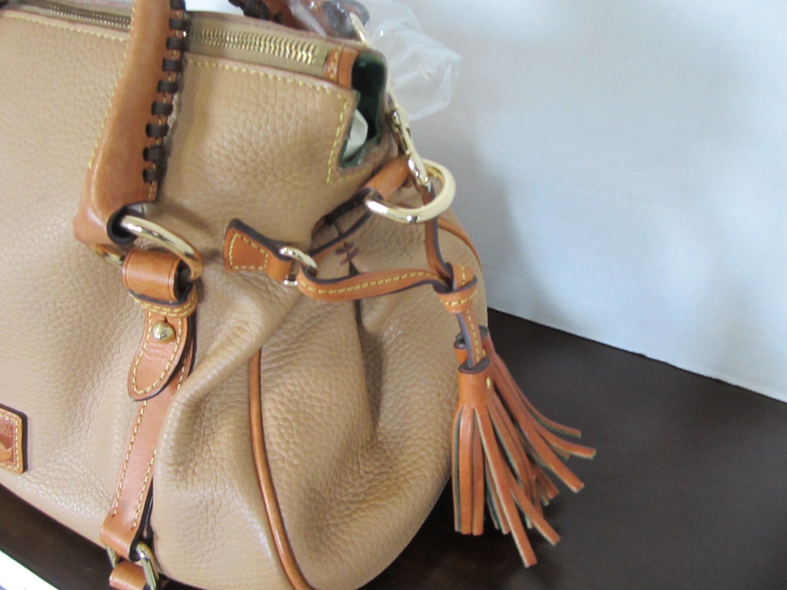 Vintage 80’s Dooney & Bourke Logo Tan Leather All Weather Handbag/Purse USA