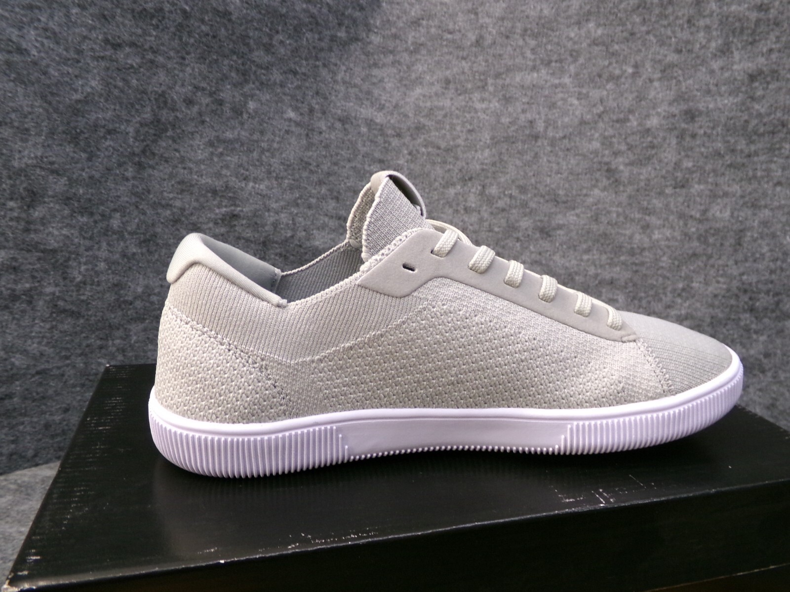 Flux Women Adapt Trainer Sand White Barefoot Athletic Knit Shoe Sneaker Size 6.5