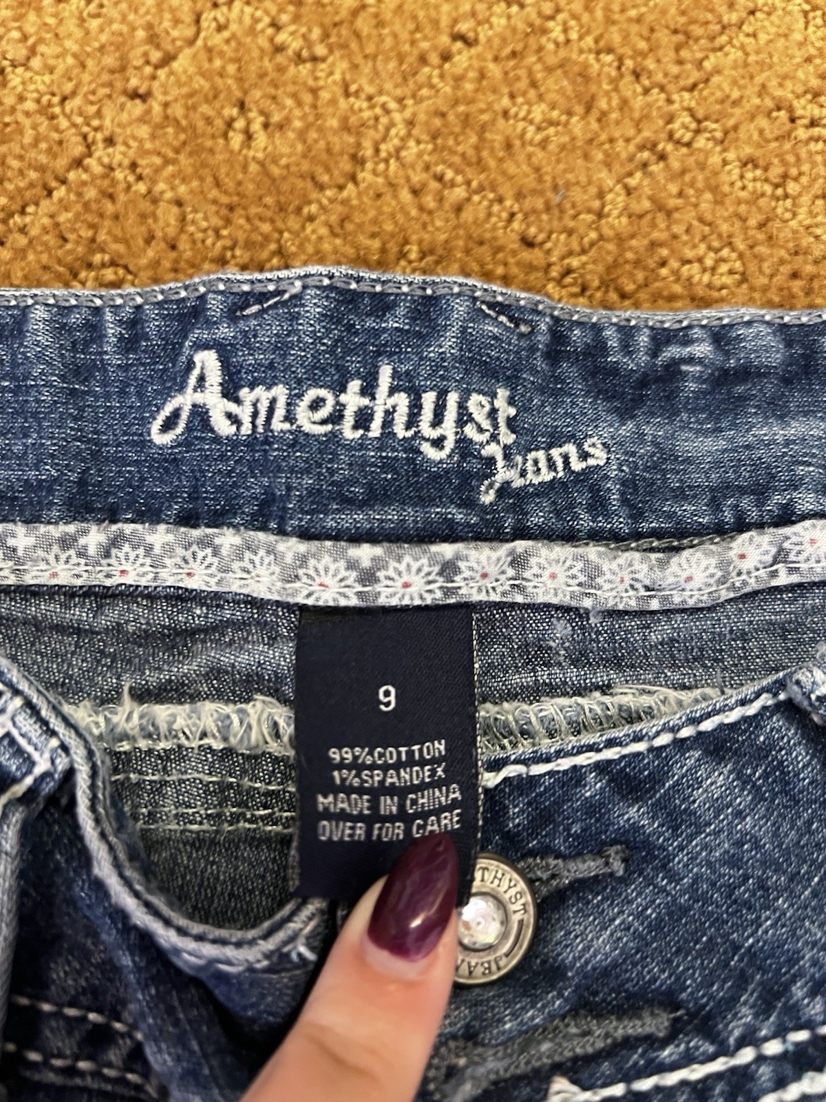 Amethyst Distressed Capri Denim Womens Jeans Size 9