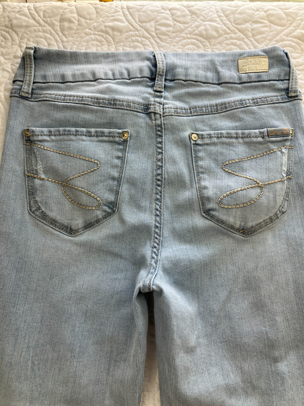 Seven7 Women’s Jeans Size 4 Distressed Straight Stretch Light Wash Raw Hem