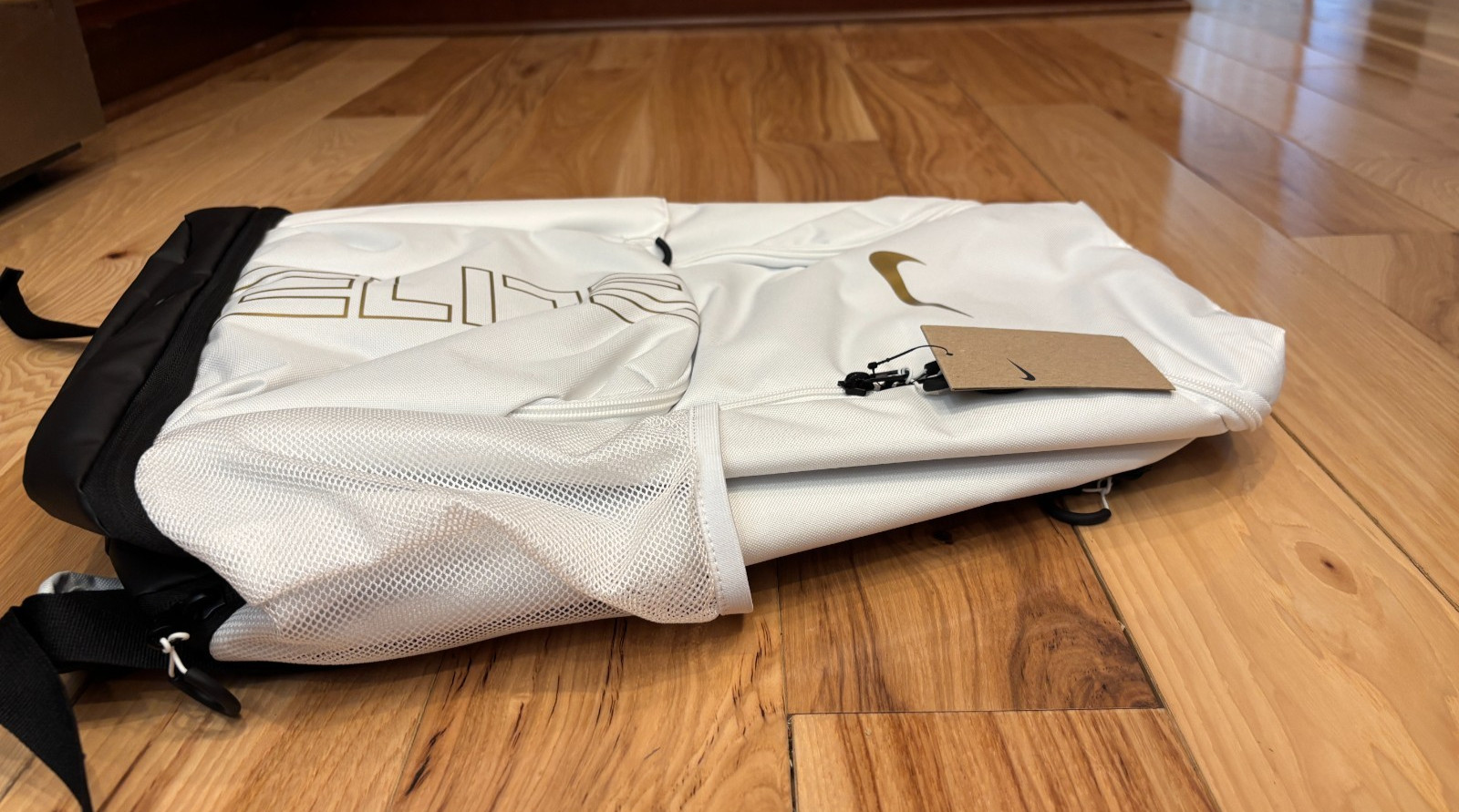 Nike Varsity Elite Backpack (32L) White Black Metallic Gold HM9965 010 NWT ($95)