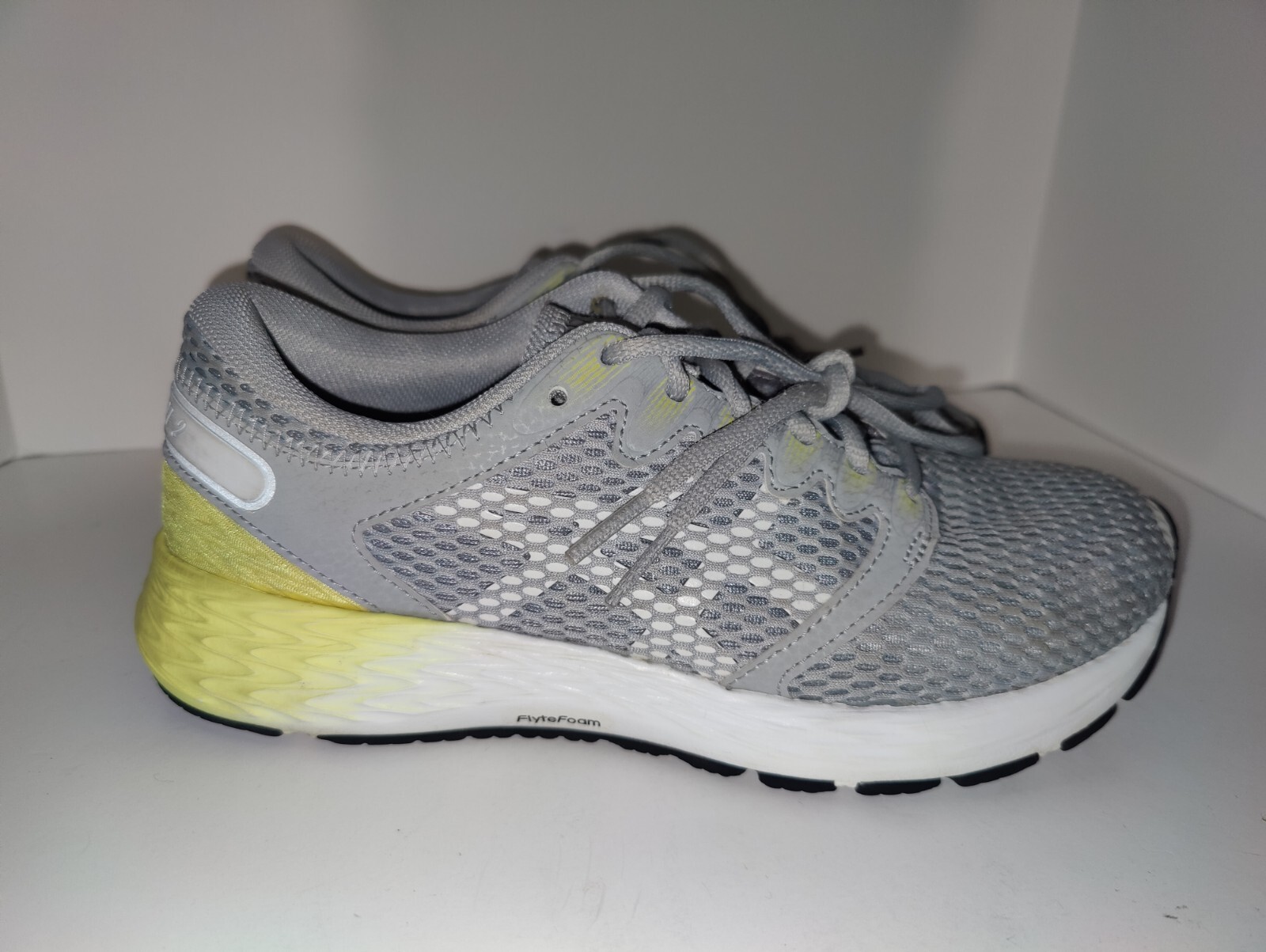 ASICS Road Hawk FF 2 Flytefoam Gray Yellow Running Shoe 1012A123 Womens 7.5