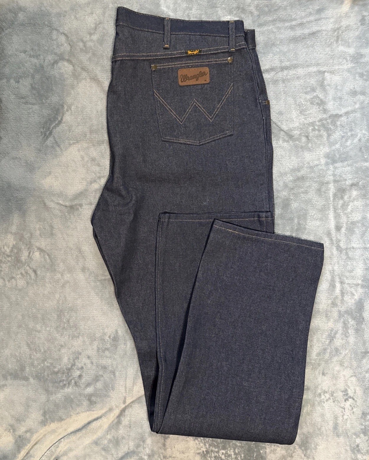 Wranglers 47MWZ Blue Jeans Dark Size 44 x 36 STARCHED