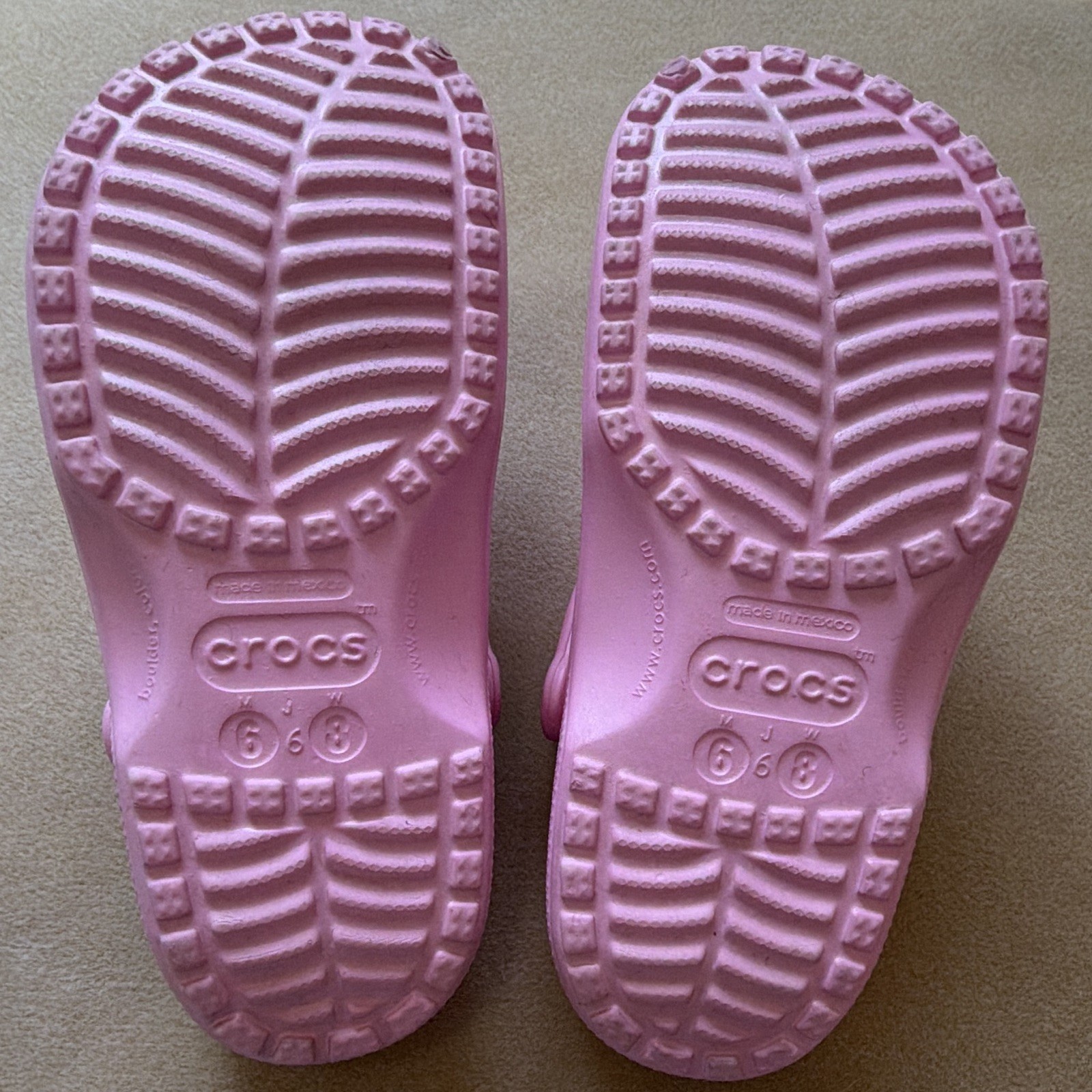 Crocs Classic Unisex Kids Pink Clog Slip On Strap Logo US 6 UK 5 AU 5
