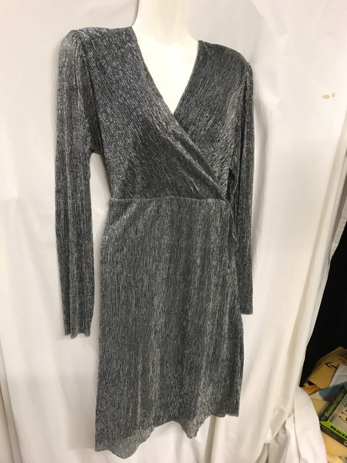Serra black&silver shimmer lame Pleated V-neck long sleeve lined DressXXL(20-22)