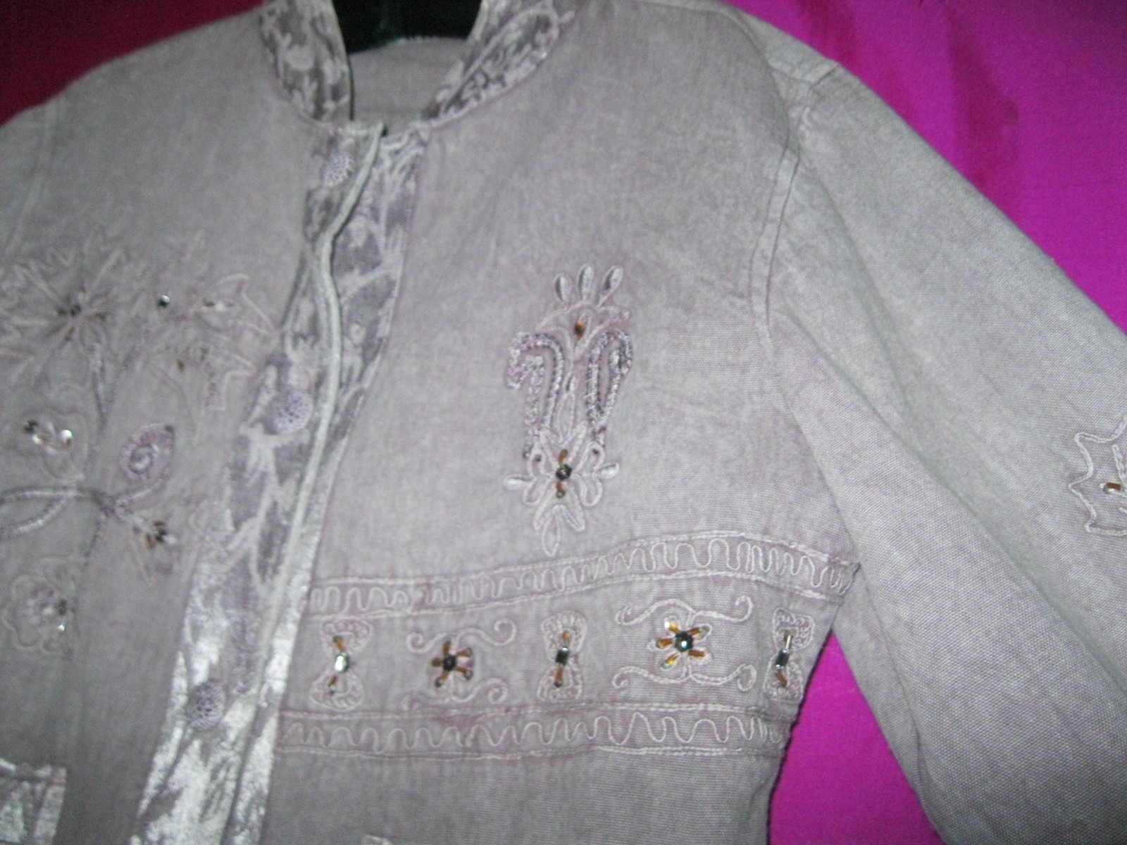 FLASHBACK LABEL, TAN COLORED COTTON JACKET, W/ COLLAR & BEADS, SZ M.