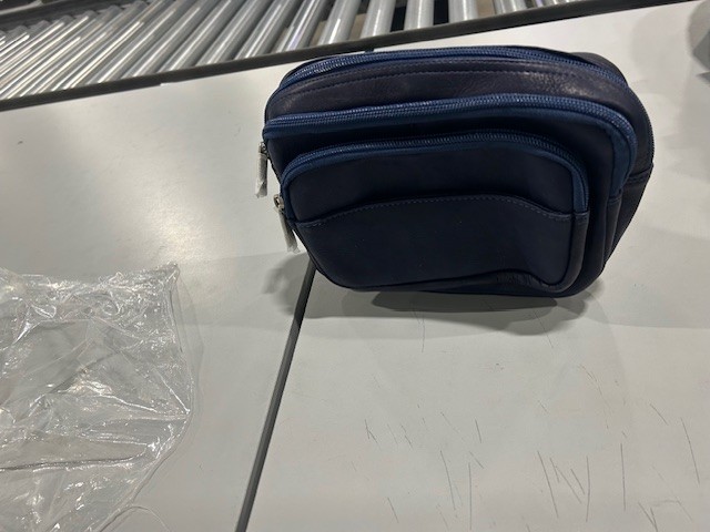 LE DONNE SMALL NAVY PURSE – NAVY