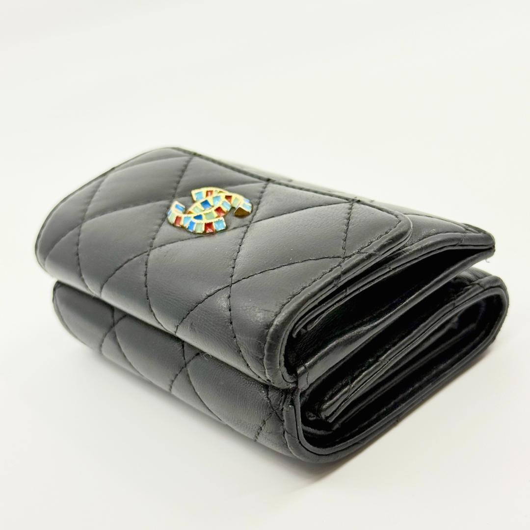 Excellent Condition CHANEL Chanel Matelass Trifold Wallet