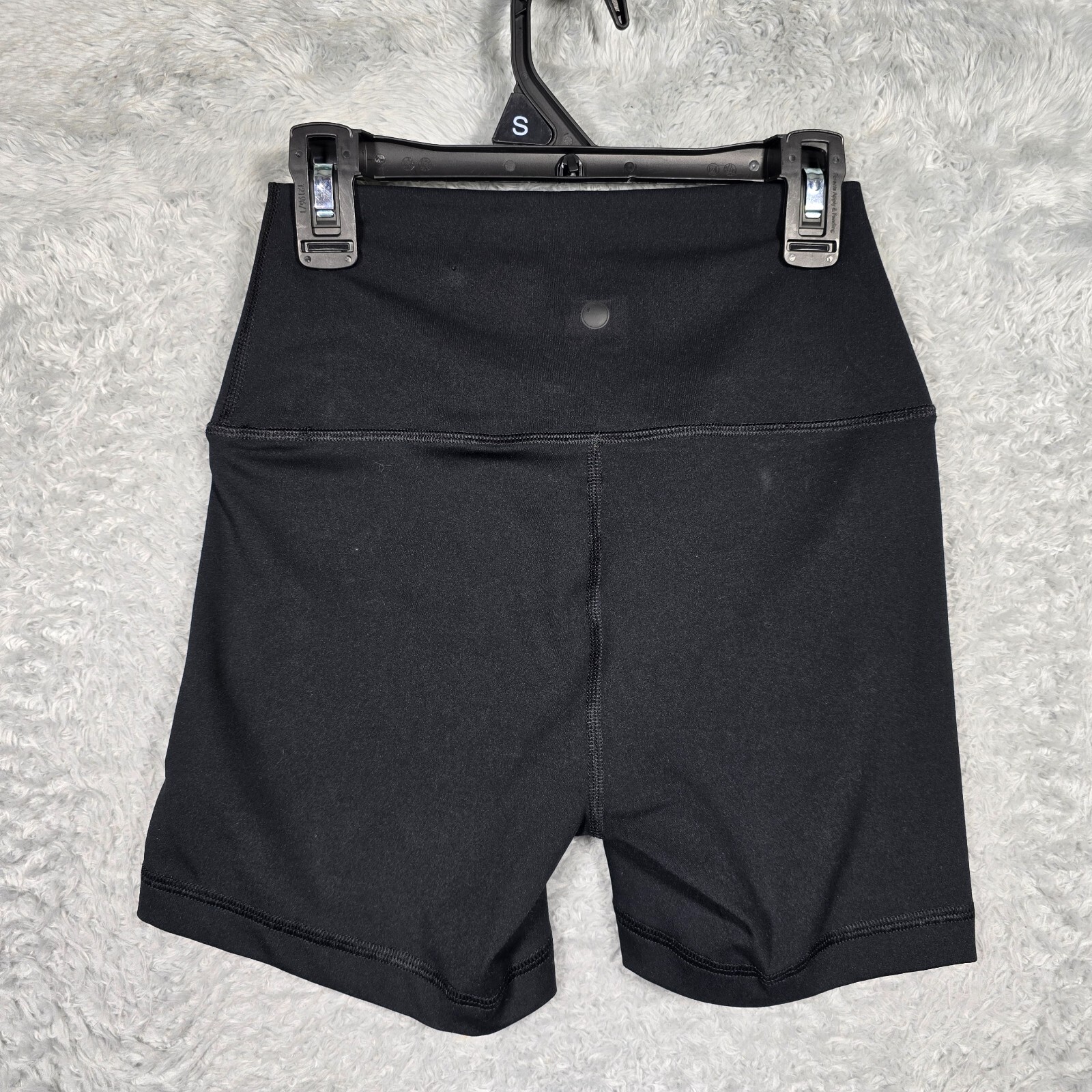 Yogalicious Lux Shorts Black Size Small Everyday 5″ Activewear NWOT