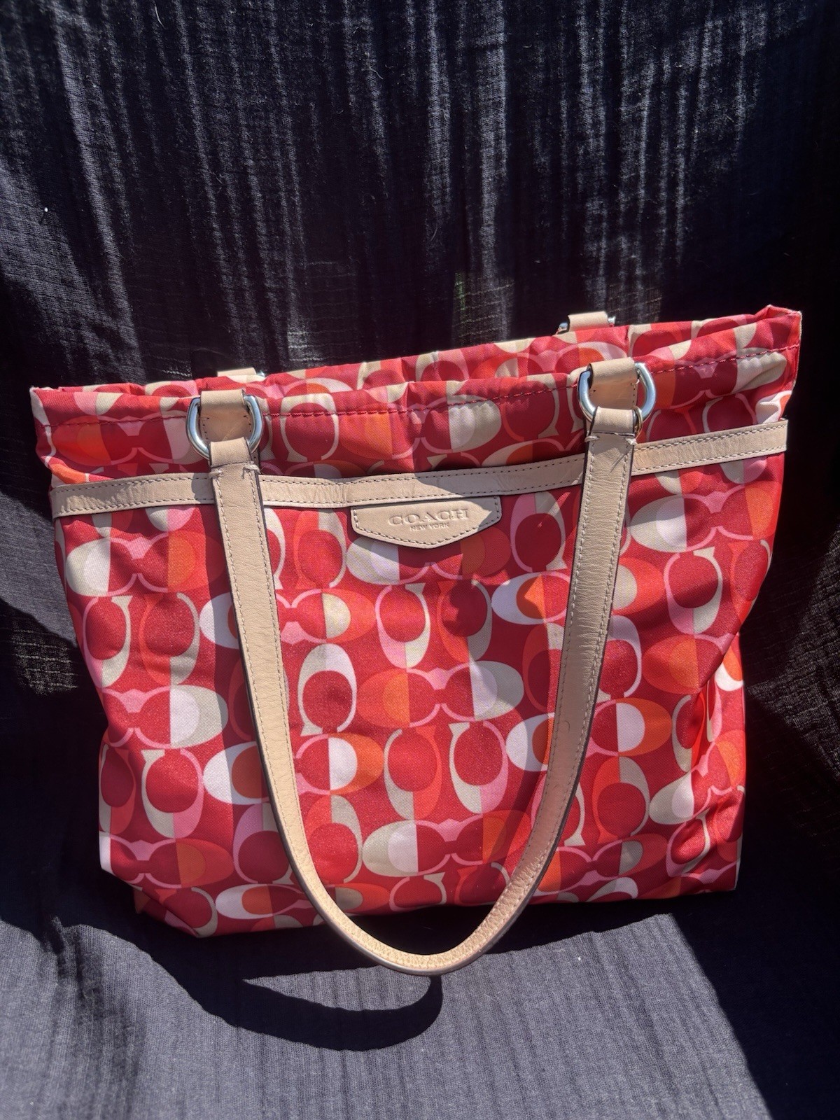Coach Signature Logo Tote Shoulder Bag Zip Inner Pockets Lined Charm Red Pink