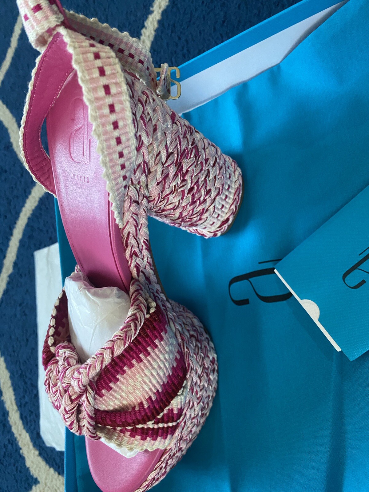 NWT Anatolian Paris Sandals Size 9