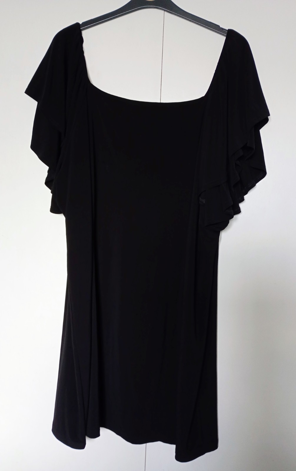 Simply Be. Black Flutter Sleeve Top. Size 32. New With Tag. Plus Size Clothing.