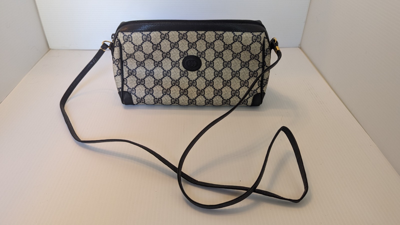 Vintage Gucci GG Supreme Canvas Crossbody Bag Navy Monogram Camera Bag Auth