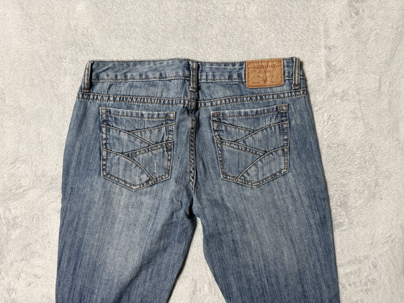 Amethyst Jeans Womens 9 Blue Bootcut Low Rise Medium Wash Distressed Style 30×31