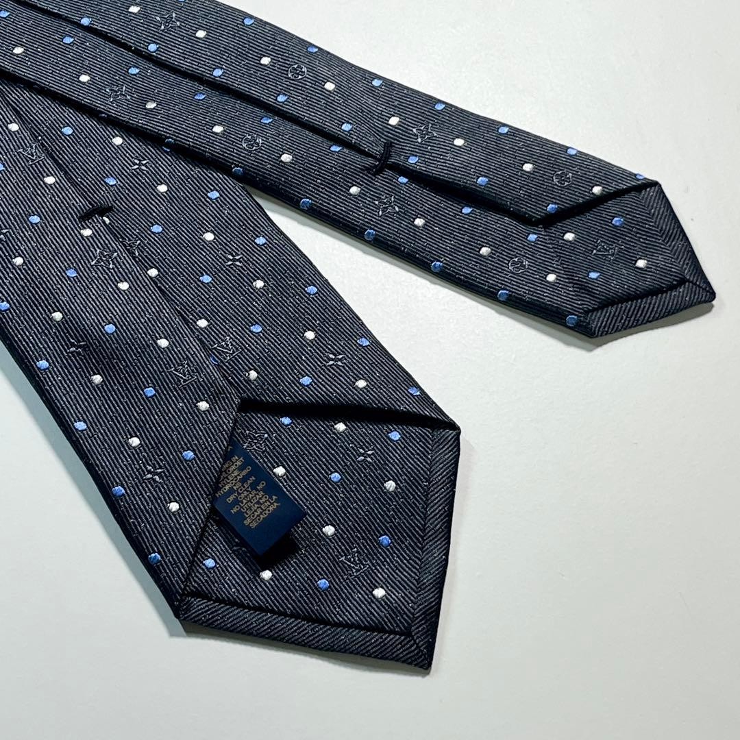 LOUIS VUITTON Monogram Dot Narrow Tie Charcoal Gray Silk 2.8 in