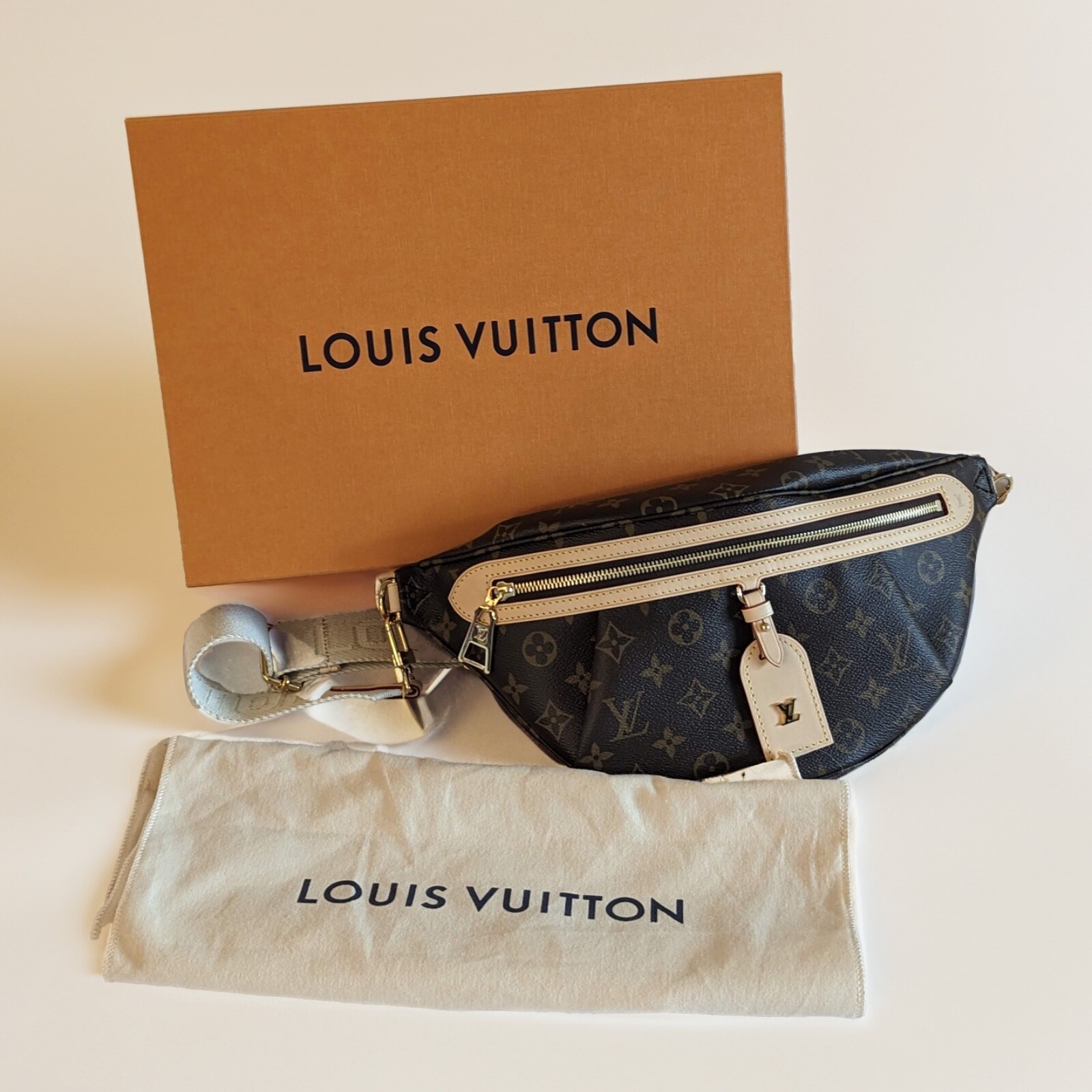 Louis Vuitton High Rise Monogram Bumbag M46784 NWT