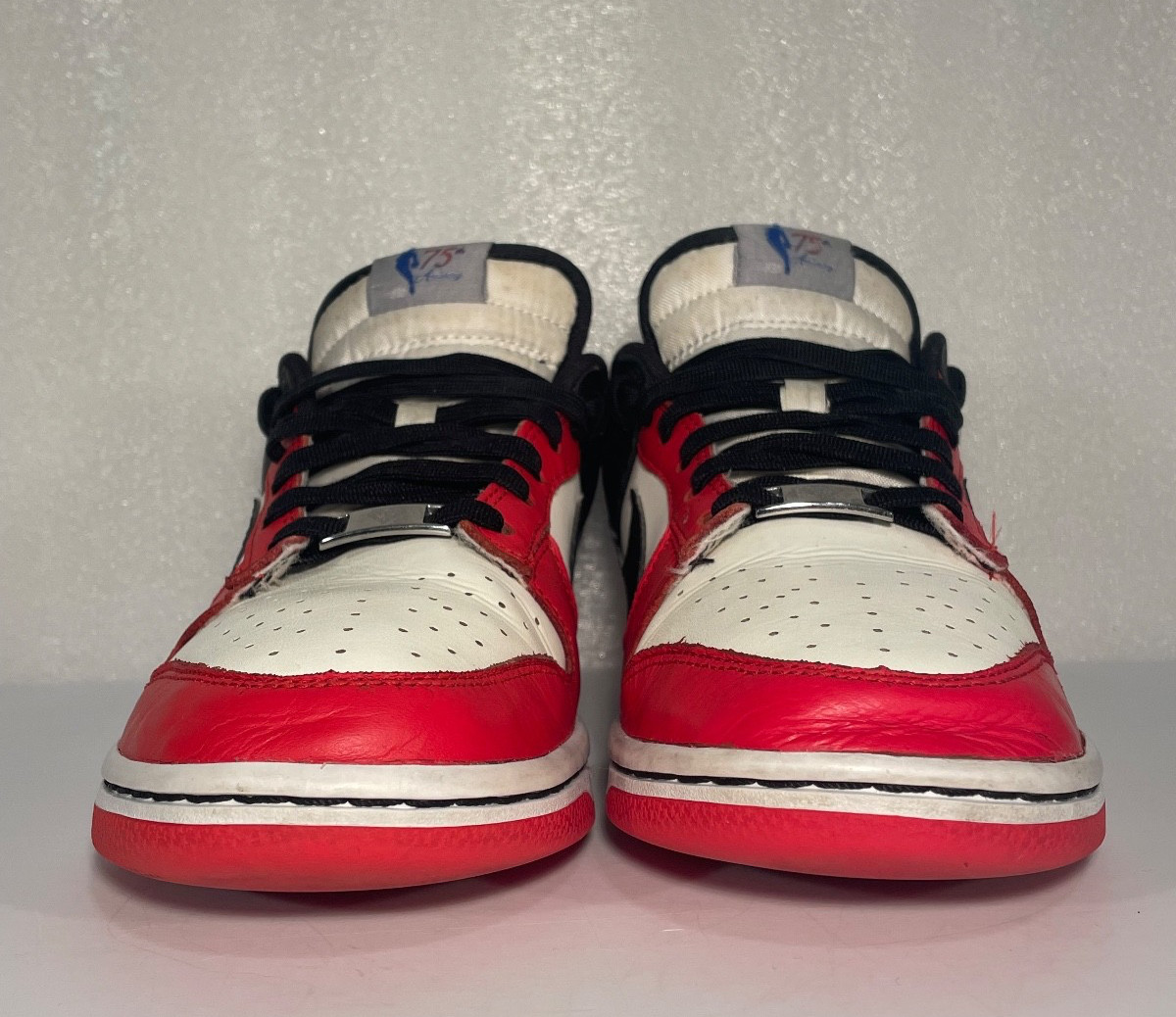 NIKE MENS SIZE 8 NBA DUNK LOW 75TH ANNIVERSARY CHICAGO BULLS RED DD3363-100