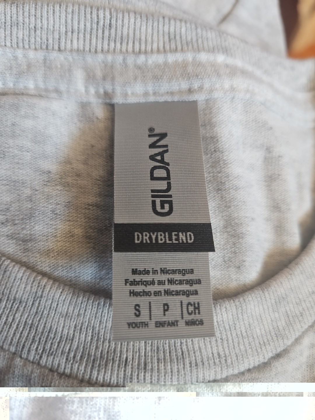 2 Gildan Ash Youth Small 50/50 G800B