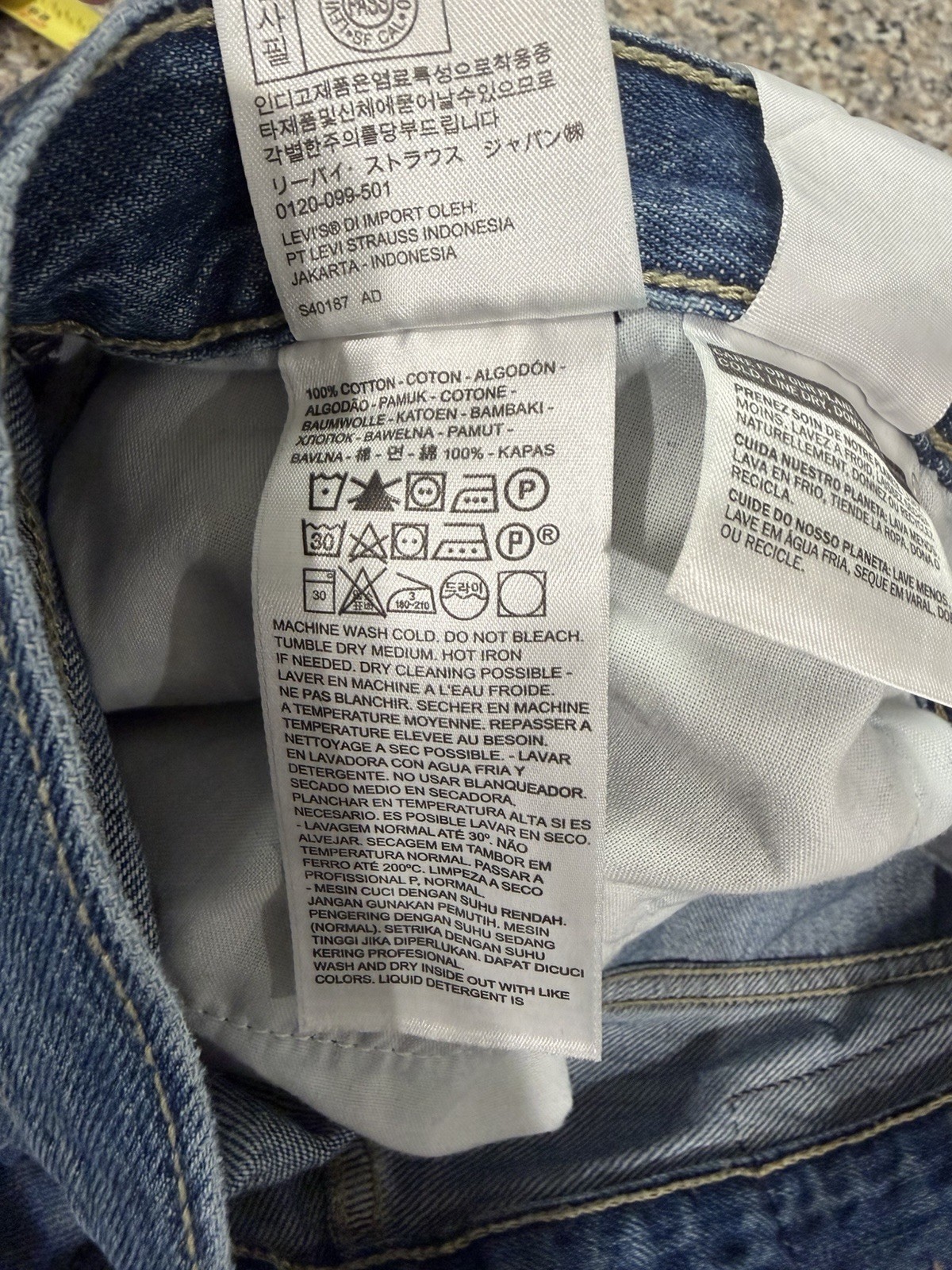 Levi’s Low Pro Straight Women’s Medium Wash Distressed Jeans Size 27